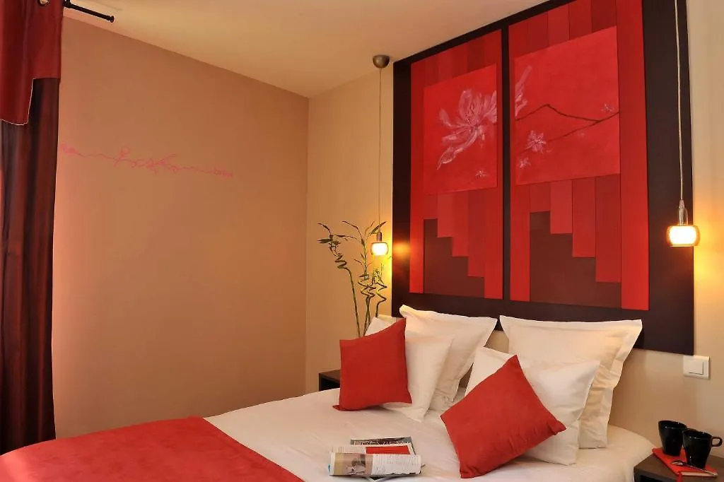 Hotel O2B Aux Berges de Brocéliande Beignon 3*,