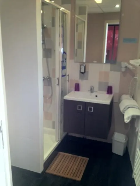 Hotel O2B Aux Berges De Broceliande Beignon France