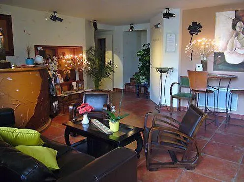 Hotel O2B Aux Berges de Brocéliande Beignon